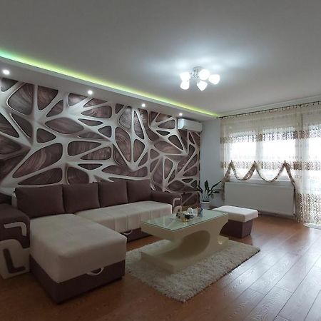 Exclusive Apartment ปาราชิน ภายนอก รูปภาพ