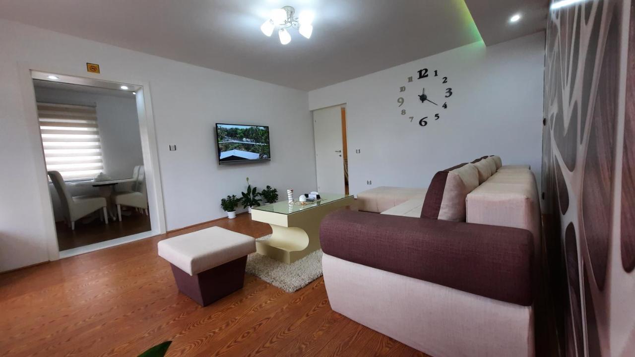 Exclusive Apartment ปาราชิน ภายนอก รูปภาพ