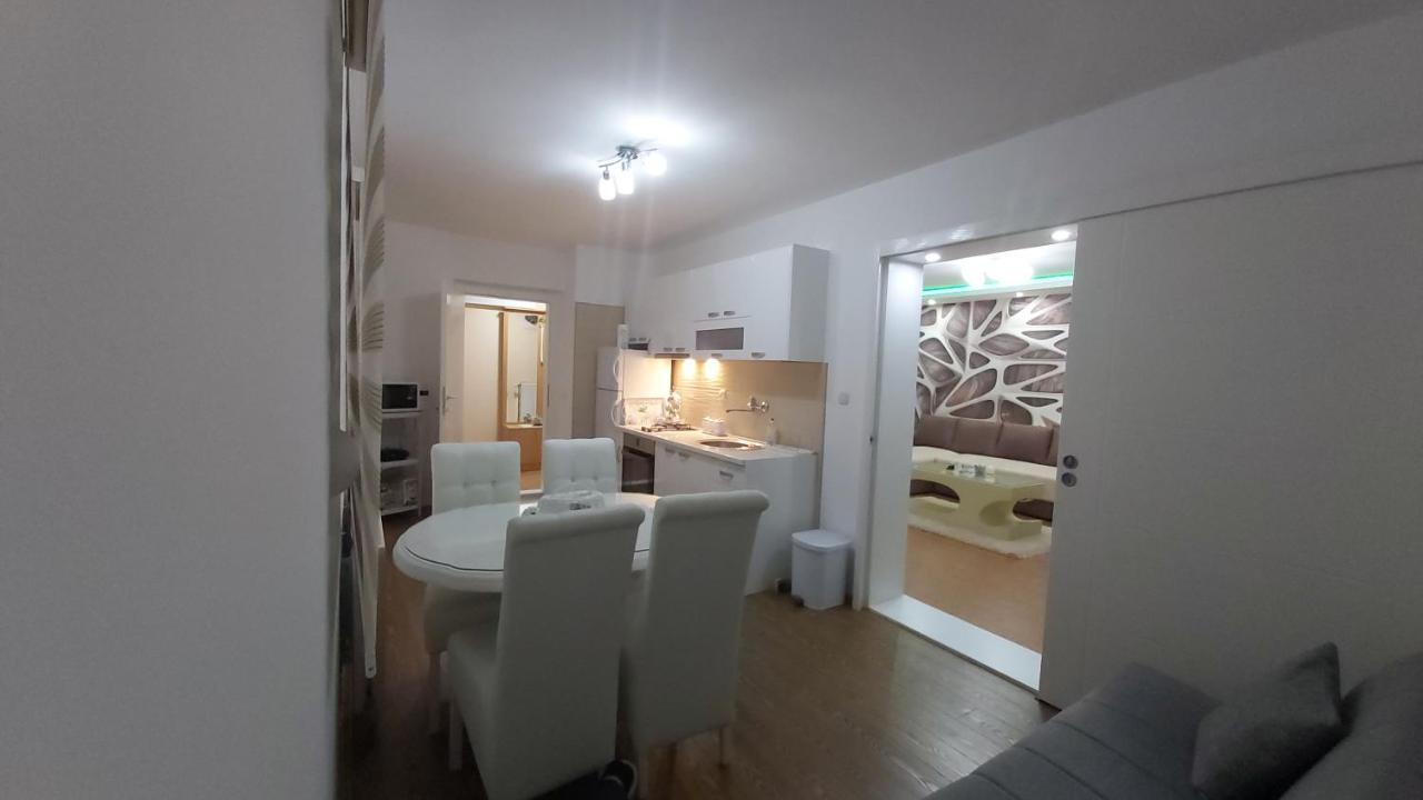 Exclusive Apartment ปาราชิน ภายนอก รูปภาพ